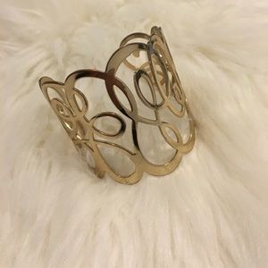 • Gold Swirl Cuff •